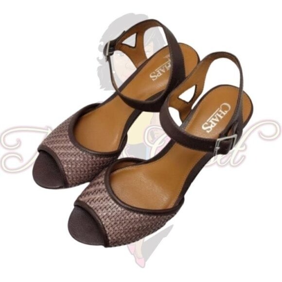 Chaps Marilynn Tan Open Toe Buckle Sandals Sz 10B - Picture 1 of 9